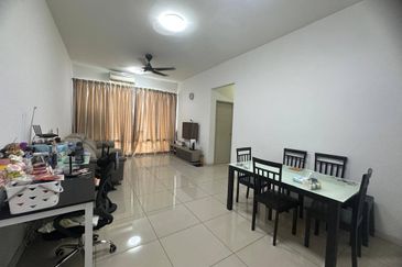 Dedaun Hijau (Greenfield Regency)