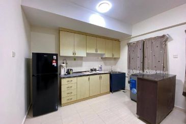 Bangunan Duta Impian (The Embassy Suites)