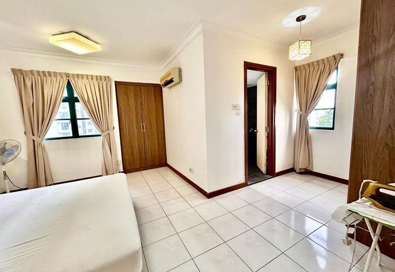 The Straits View, Bandar Baru Permas Jaya