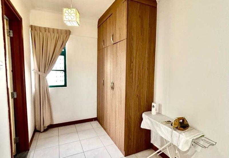 The Straits View, Bandar Baru Permas Jaya