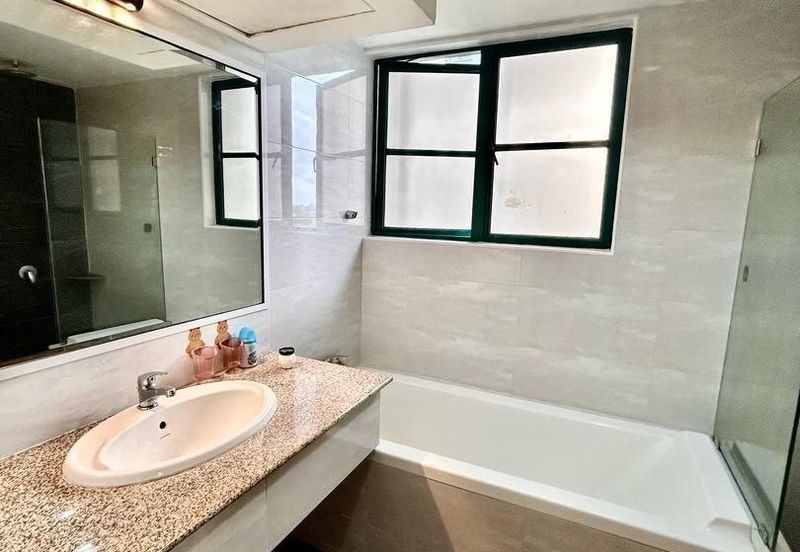 The Straits View, Bandar Baru Permas Jaya