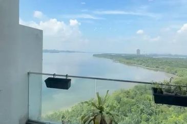 Puteri Cove Residences