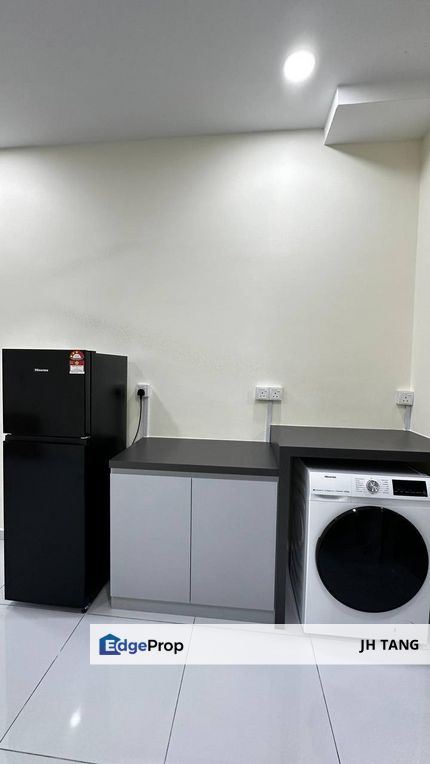  Sky Trees @ Bukit Indah NEARBY AEON & CW BUS STOP - Studio without Balcony FULLY FURNISH, Johor, Nusajaya