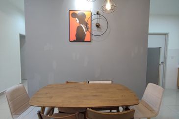 Meridin Bayvue Apartment