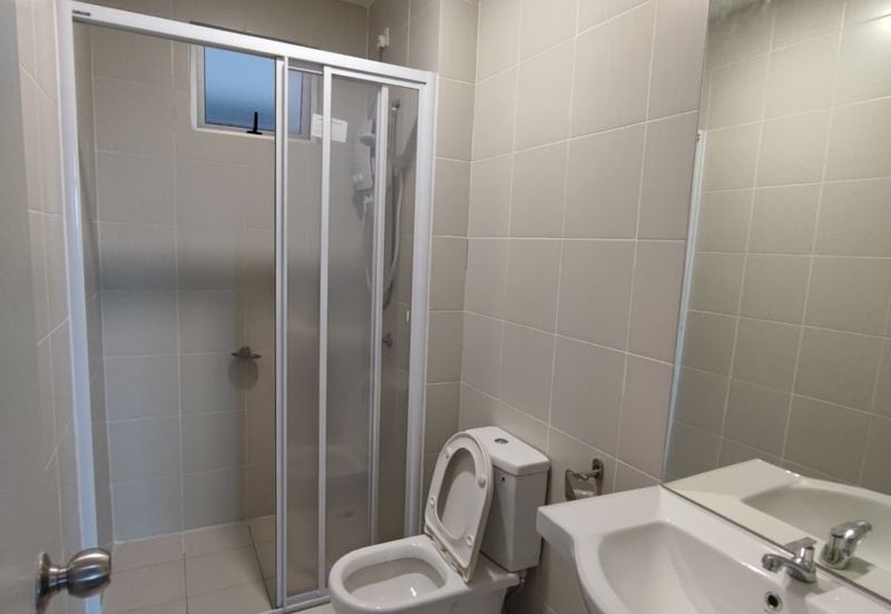 Meridin Bayvue Apartment