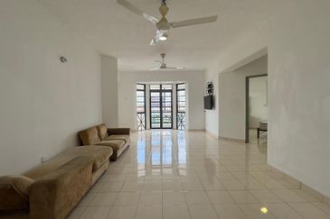 Tanjung Puteri Condominium