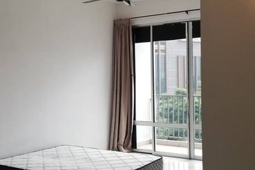 Dedaun Hijau (Greenfield Regency)