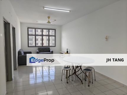  Molek Ria TAMAN MOLEK - NEARBY PLENTONG JOHOR JAYA - 3 Bedroom 2 Bathroom - 1000 sqft - ⁠Fully Furnished w/o aircond - ⁠1 Carpark, Johor, Johor Bahru