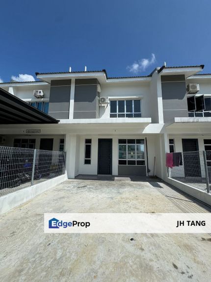  Aster Heights GELANG PATAH NEARBY TUAS 2ND LINK Jalan Puncak 8/x Taman Puncak Tropicana - Double Storey Terrace House Bedroom : 4 Bathroom : 3, Johor, Johor Bahru