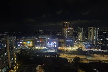 Dedaun Hijau (Greenfield Regency)