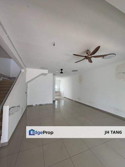  Aspira LakeHomes, Gelang Patah 🏡  𝑫𝒐𝒖𝒃𝒍𝒆 𝑺𝒕𝒐𝒓𝒆𝒚 𝑻𝒆𝒓𝒓𝒂𝒄𝒆 𝑯𝒐𝒖𝒔𝒆 🛌  4+1 Bedrooms 🛁  3 Bathroom  🧱  Partial Furniture, Johor, Gelang Patah