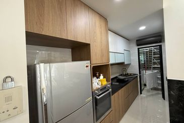 Dedaun Hijau (Greenfield Regency)