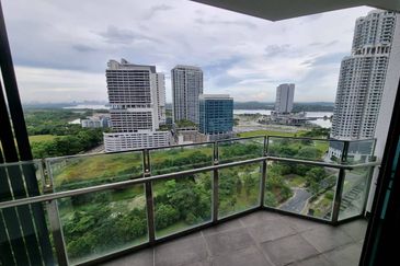 Almas Suites @ Puteri Harbour