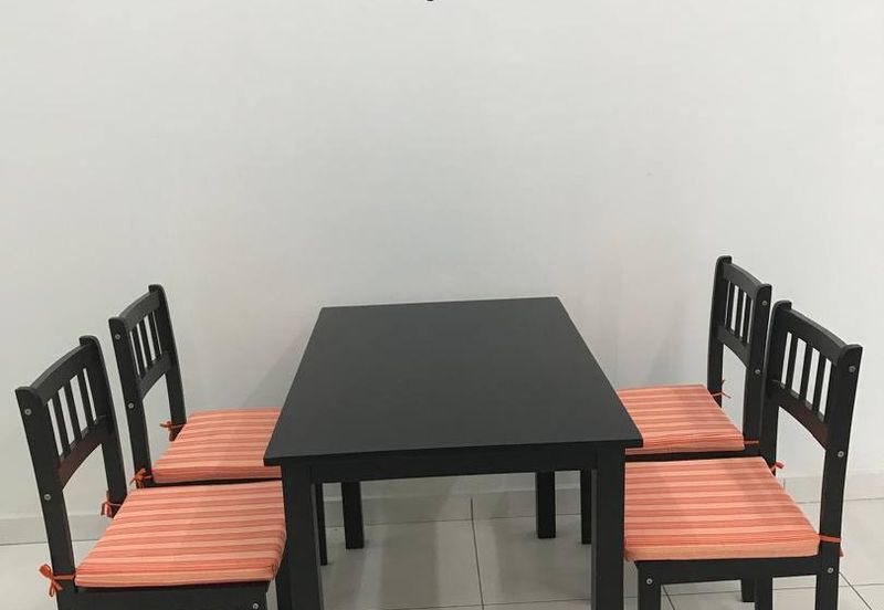 Akademik Suite @ Mount Austin