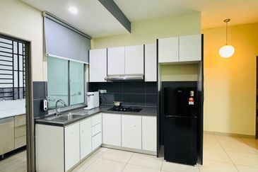 SKS Habitat Apartment, Larkin