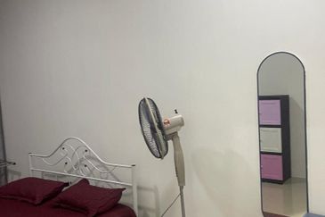 Dedaun Hijau (Greenfield Regency)