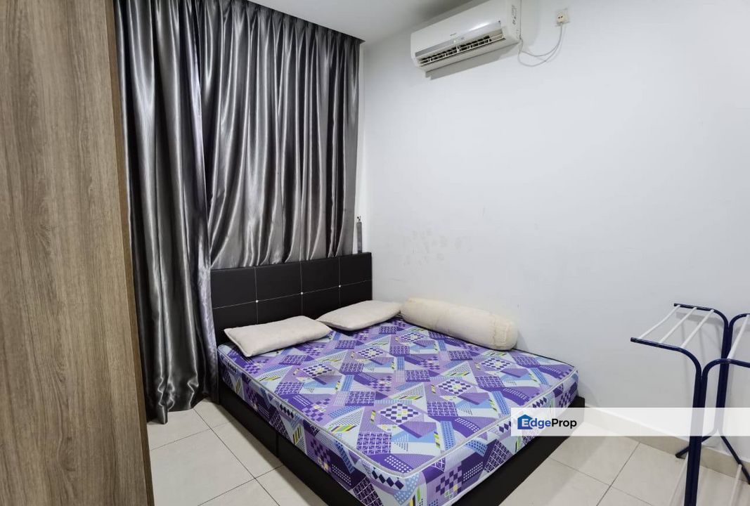  Golden Sands Seaview Residence JB TOWN CIQ / HSA - 2B2B Fully furnish , Johor, Johor Bahru