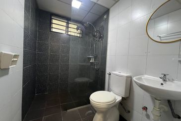 M'Tiara Apartment @ Larkin Idaman