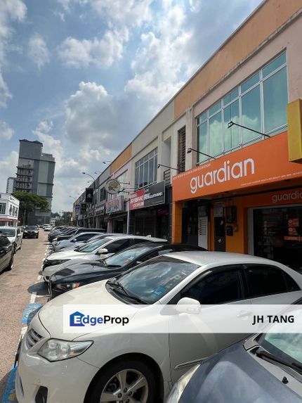 Nusa bestari, nearby alliance bank, Starbucks , guardian.  Shoplot  Ground floor only  22 x 70 sqft , Johor, 