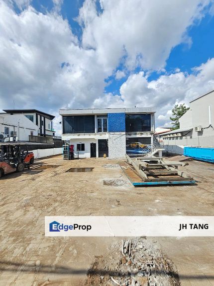 Jalan Serampang Taman Sri Tebrau JB Town Rare Commercial Bungalow for rent - Facing Main Road, Johor, Johor Bahru