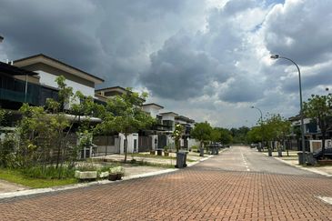 Horizon Hills Valley West  Double Storey For Sale