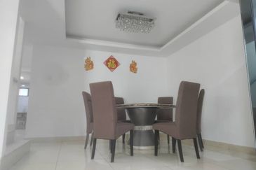 Jalan Mutiara Emas 2/19