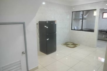 Jalan Mutiara Emas 2/19