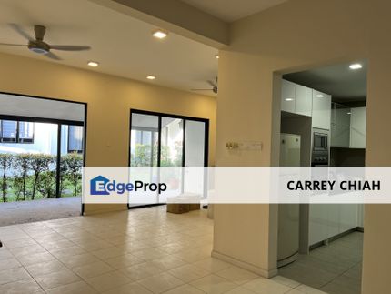 Exclusive resort style environment with excellent security at Puchong town centre , Selangor, Puchong