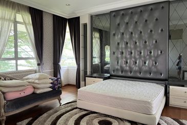 BELOW market value! Freehold Bungalow at Hill top with amazing city view at Bandar Puteri Puchong 