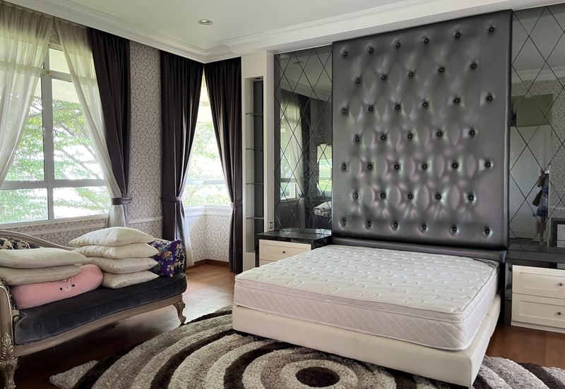 BELOW market value! Freehold Bungalow at Hill top with amazing city view at Bandar Puteri Puchong 