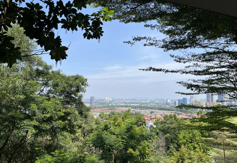 BELOW market value! Freehold Bungalow at Hill top with amazing city view at Bandar Puteri Puchong 