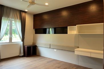 Worth buy, don’t miss! 2 storey SD with huge land at Bandar Puteri, 