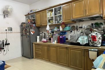 Facing garden & free hold landed at Bandar Puteri, Puchong town centre 