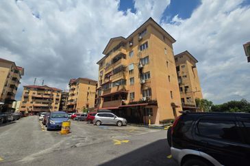 Pangsapuri Bukit Kuda