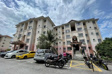 Residensi Warnasari 3