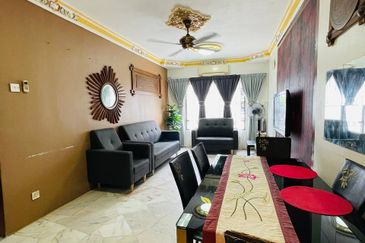 Residensi Warnasari 3