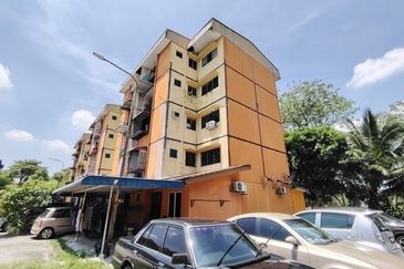 Flat PKNS @ Seksyen 6