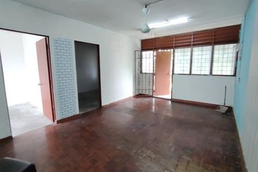 Flat PKNS @ Seksyen 6