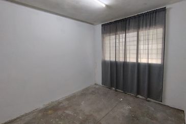 Flat PKNS @ Seksyen 6