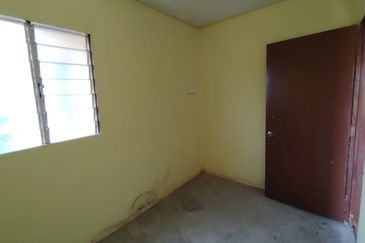 Flat PKNS @ Seksyen 6