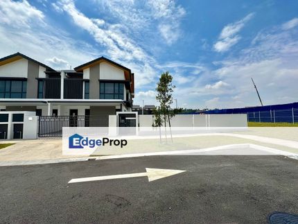End Lot Spacious Land Double Storey Serene Height Bangi, Selangor, Semenyih