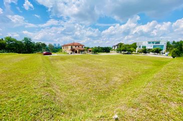 Perdana Hills ( Presint 11 )