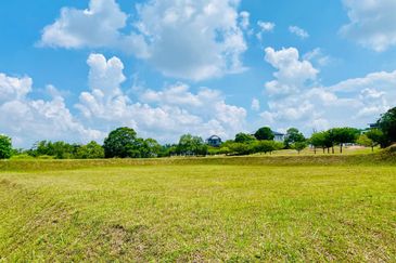 Perdana Hills ( Presint 11 )