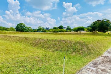 Perdana Hills ( Presint 11 )