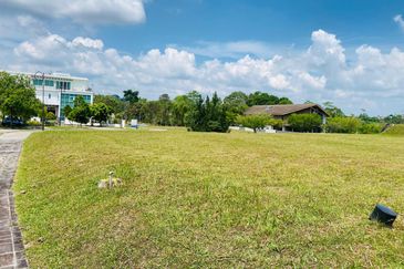 Perdana Hills ( Presint 11 )