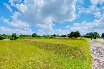 Perdana Hills ( Presint 11 )