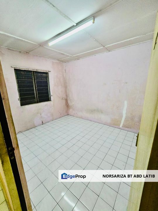 Walking Distance to MRT Station Flat Gugusan Seroja Kota Damansara, Selangor, Kota Damansara