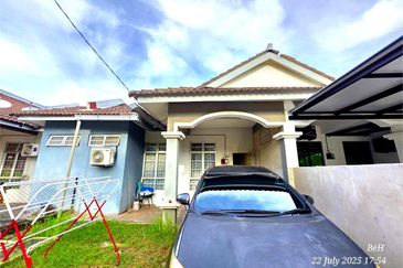 Teres Setingkat Taman Kesedar Putra 2, Gua Musang Kelantan