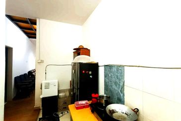 Fully Furnished Single Storey at Kg Lombong, Shah Alam