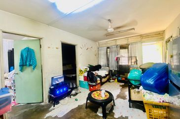 Flat PKNS, Seksyen 18